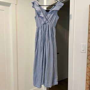 Light Blue Sleeveless Maternity Dress